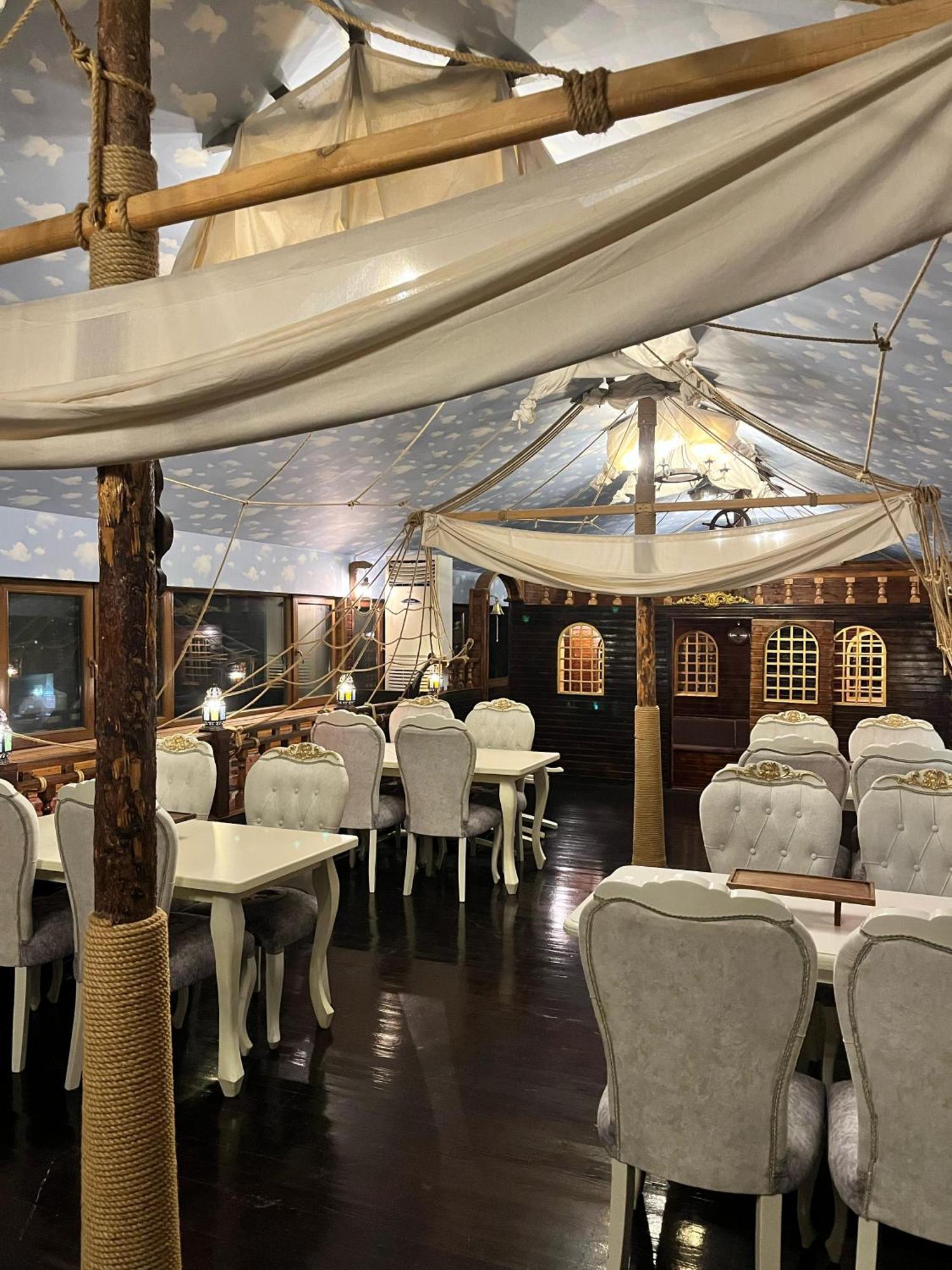 Starway מלון לנקראן